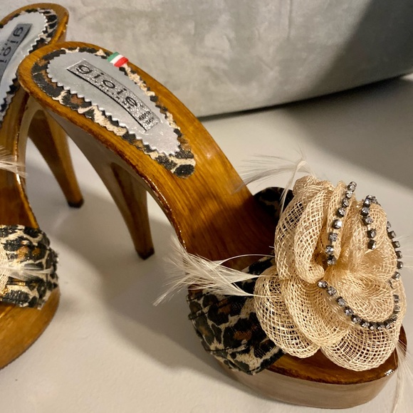 Gioie Italiane Handcrafted Clogged Mule Heels - Picture 11 of 12